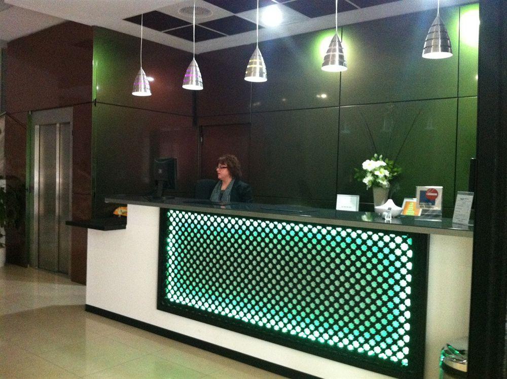 Nap Oviedo Hotel Екстериор снимка
