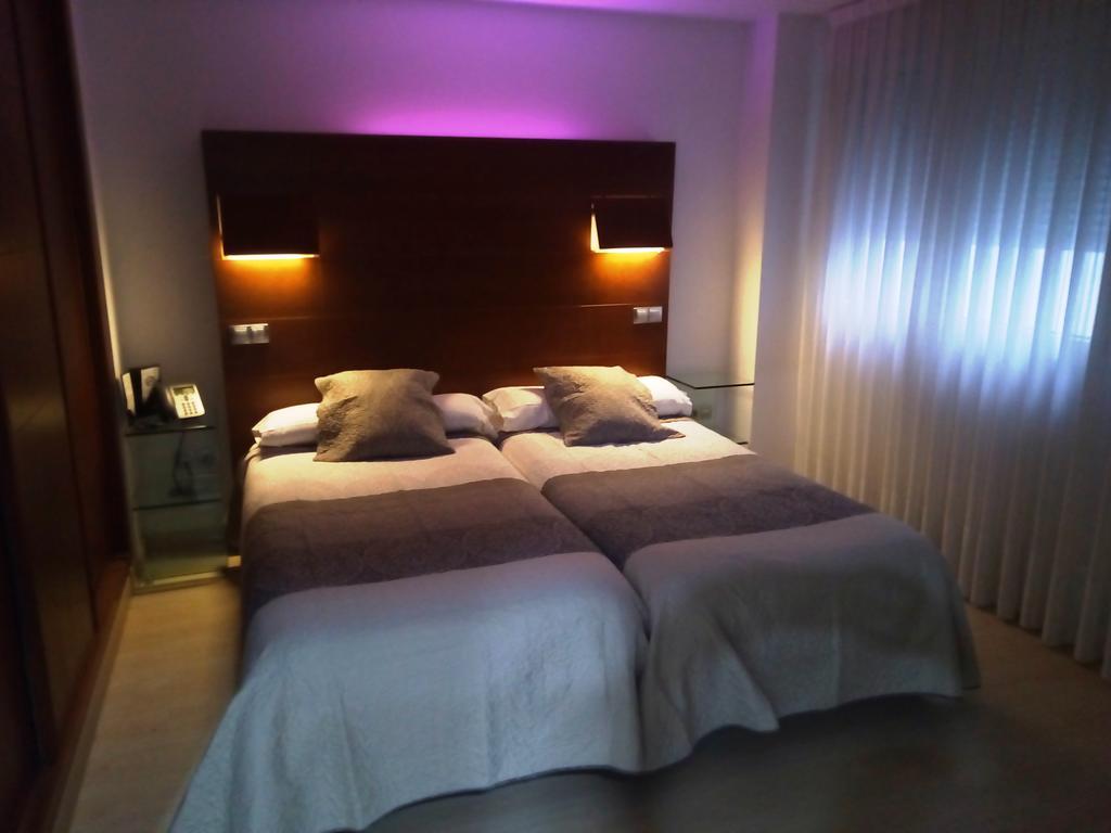 Nap Oviedo Hotel Екстериор снимка