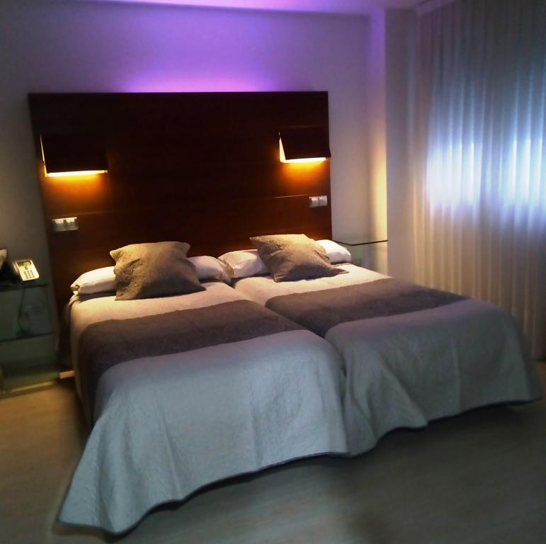 Nap Oviedo Hotel Екстериор снимка