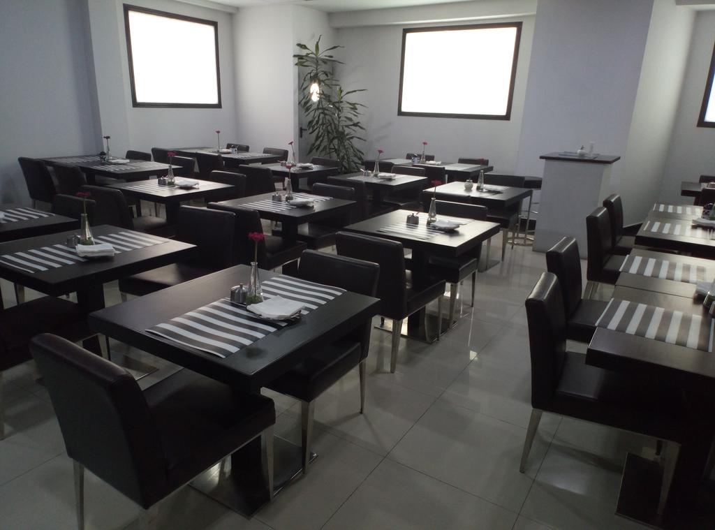 Nap Oviedo Hotel Екстериор снимка