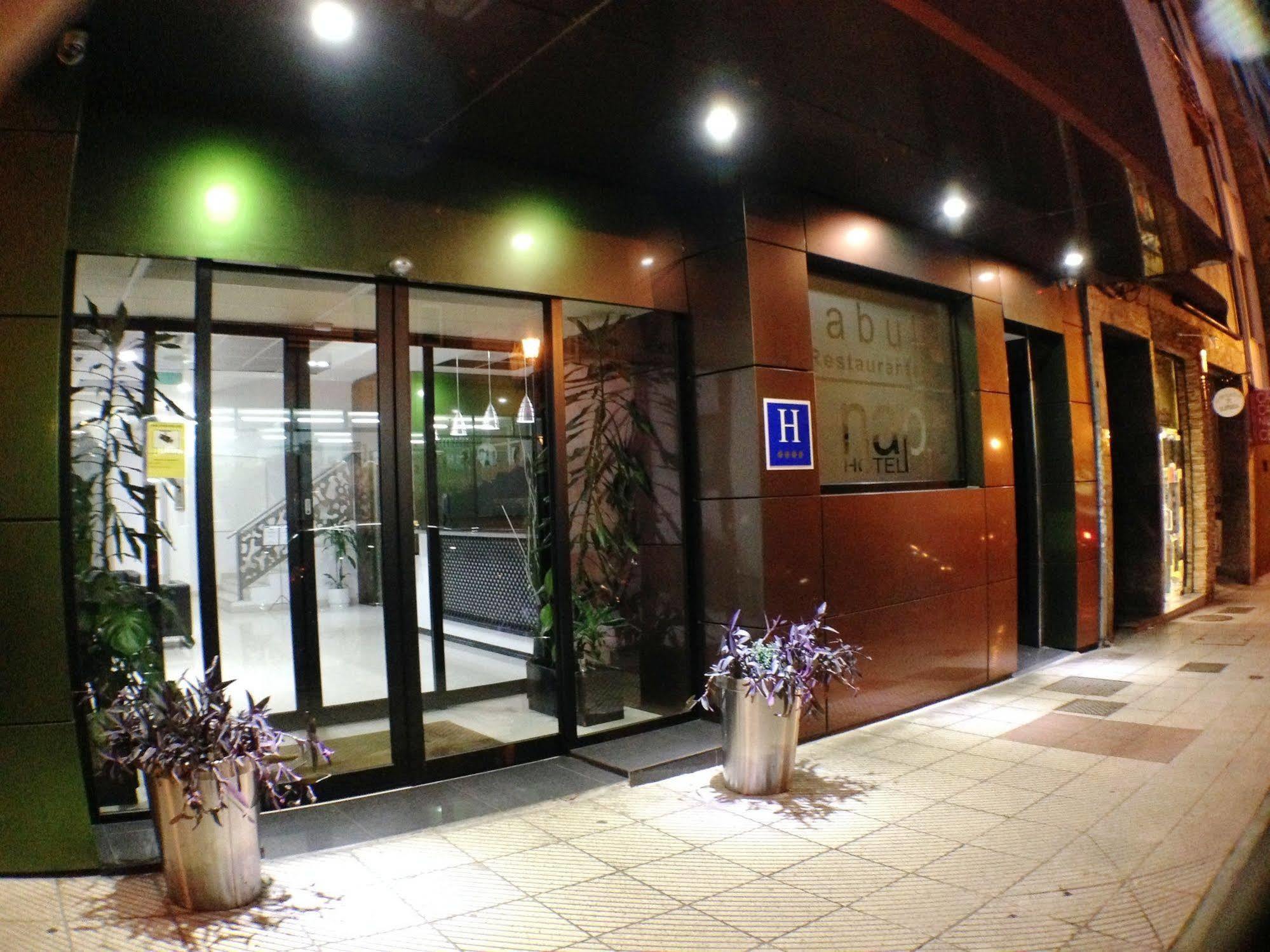Nap Oviedo Hotel Екстериор снимка